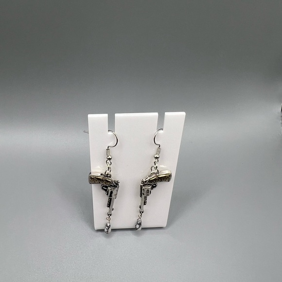 🆕 Silver and Black Revolver Earrings - Handmade #171 - Picture 3 of 4